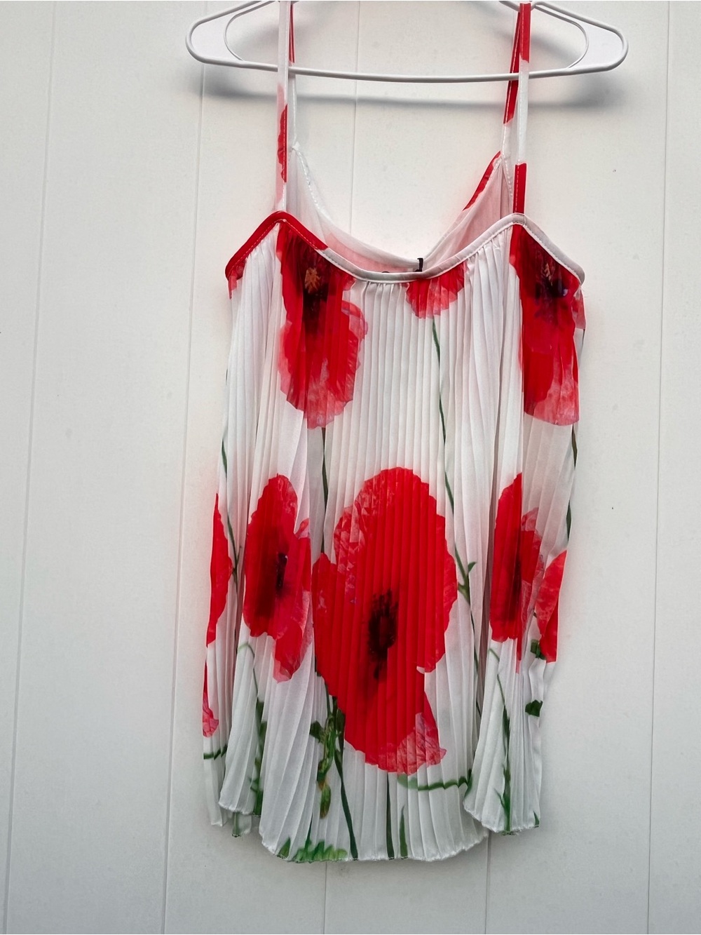 Lily White Pleated Camisole with Red Floral Print - Picture 5 of 7
